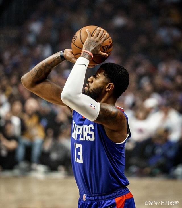 观众可在主 观众可在主